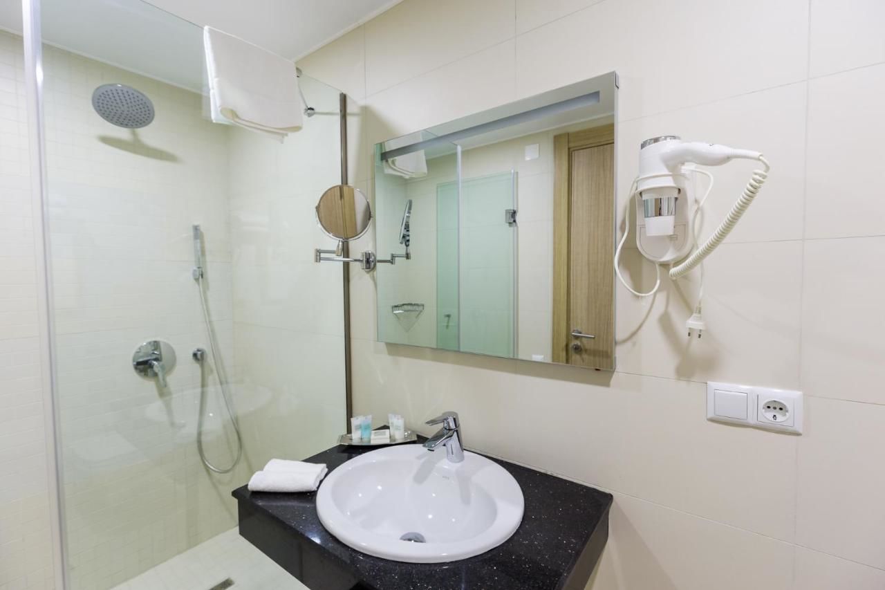 Отель Best Western Premier Batumi Батуми-44