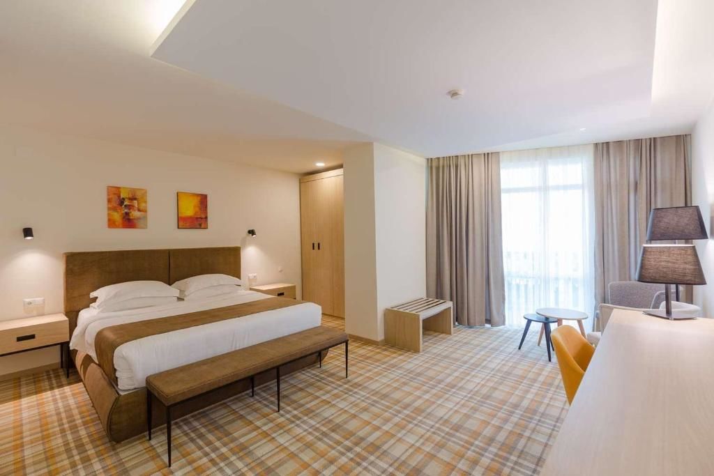 Отель Best Western Premier Batumi Батуми