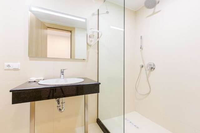 Отель Best Western Premier Batumi Батуми-39